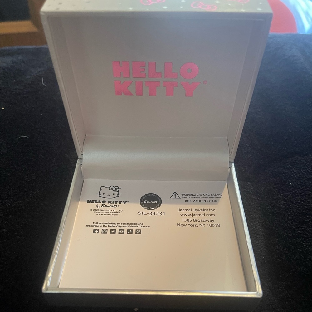 hello kitty box - Picture 2 of 2